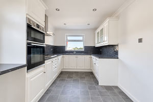 Kitchen- click for photo gallery